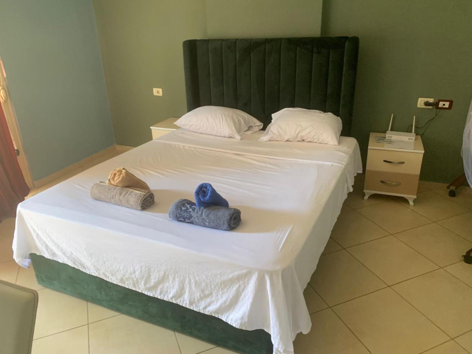 Center Appartement Fier